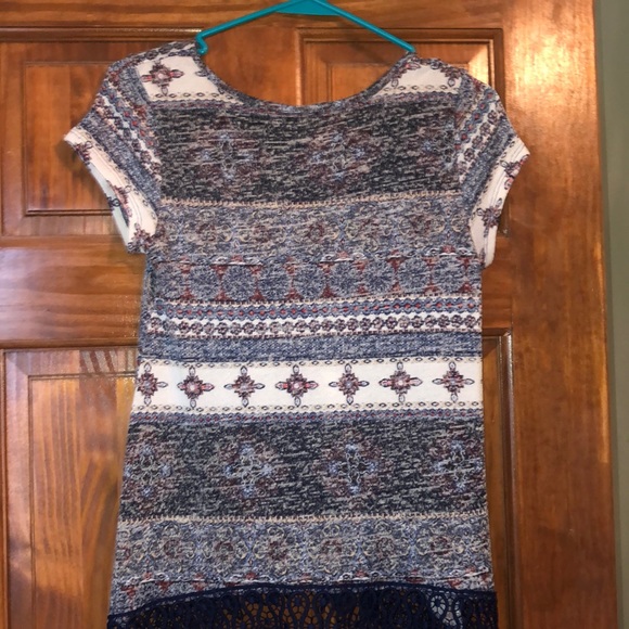 Size S Patterned Top - Picture 2 of 6